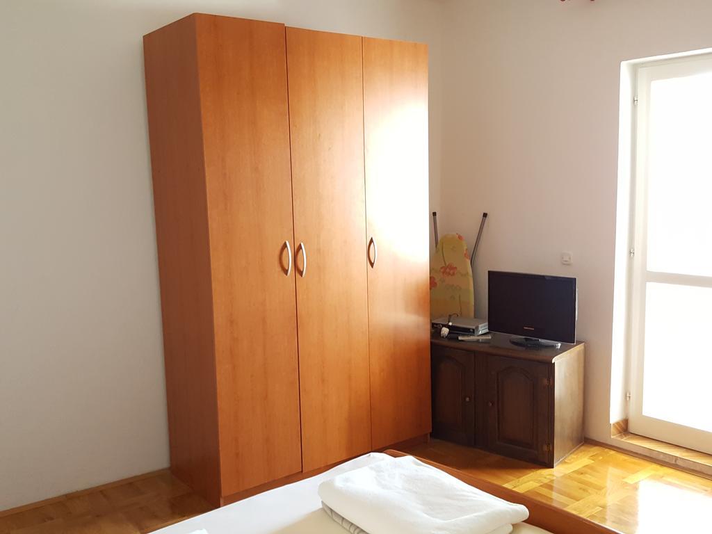 Apartmani Slavka Primošten Exteriör bild